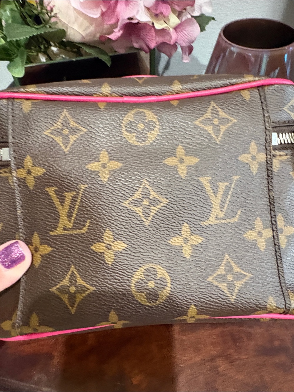 Louis Vuitton Monogram Vanity Case with Pink Trim - Picture 5 of 10